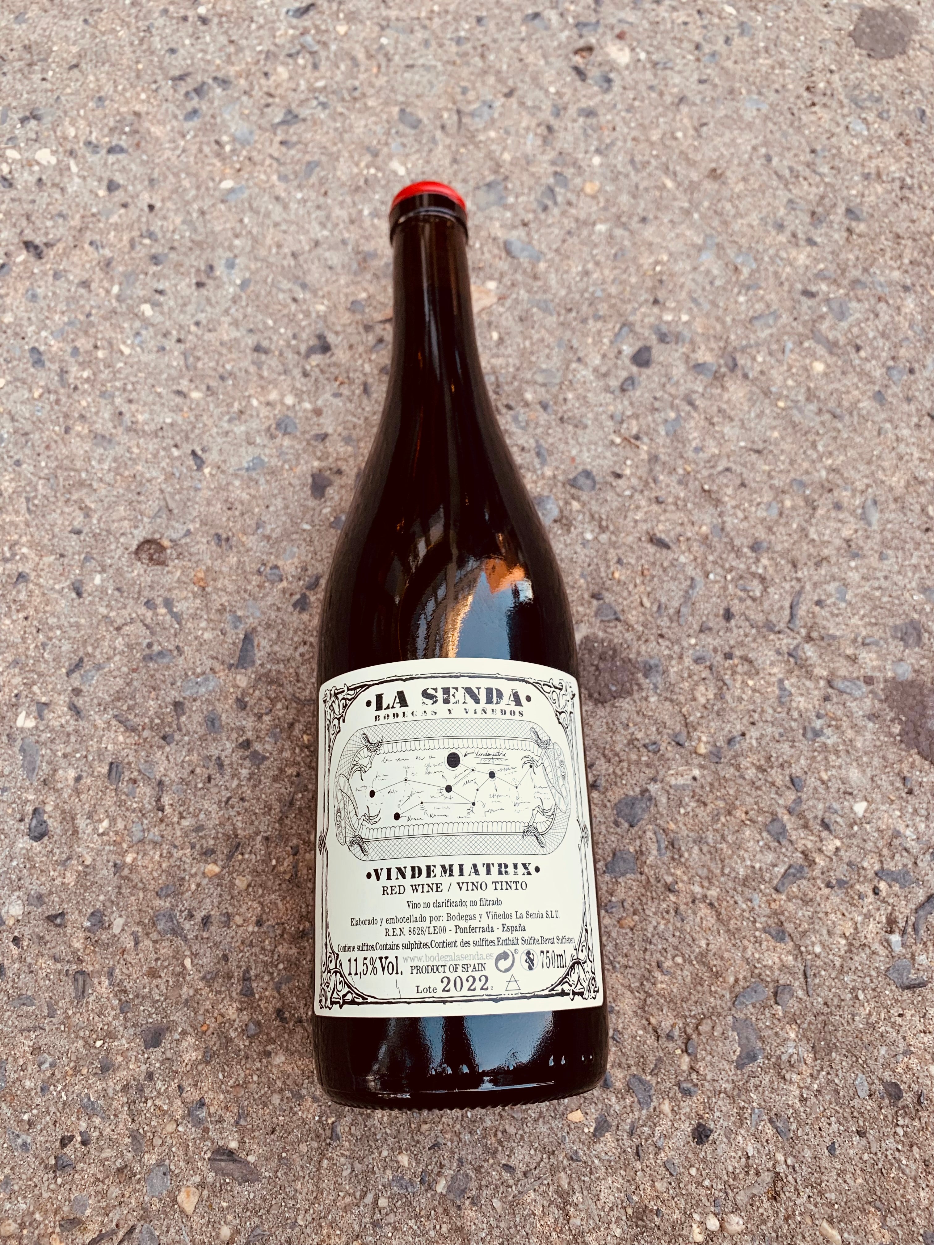 La Senda - Vindemiatrix Tinto 2022 750ml (11.5% ABV)