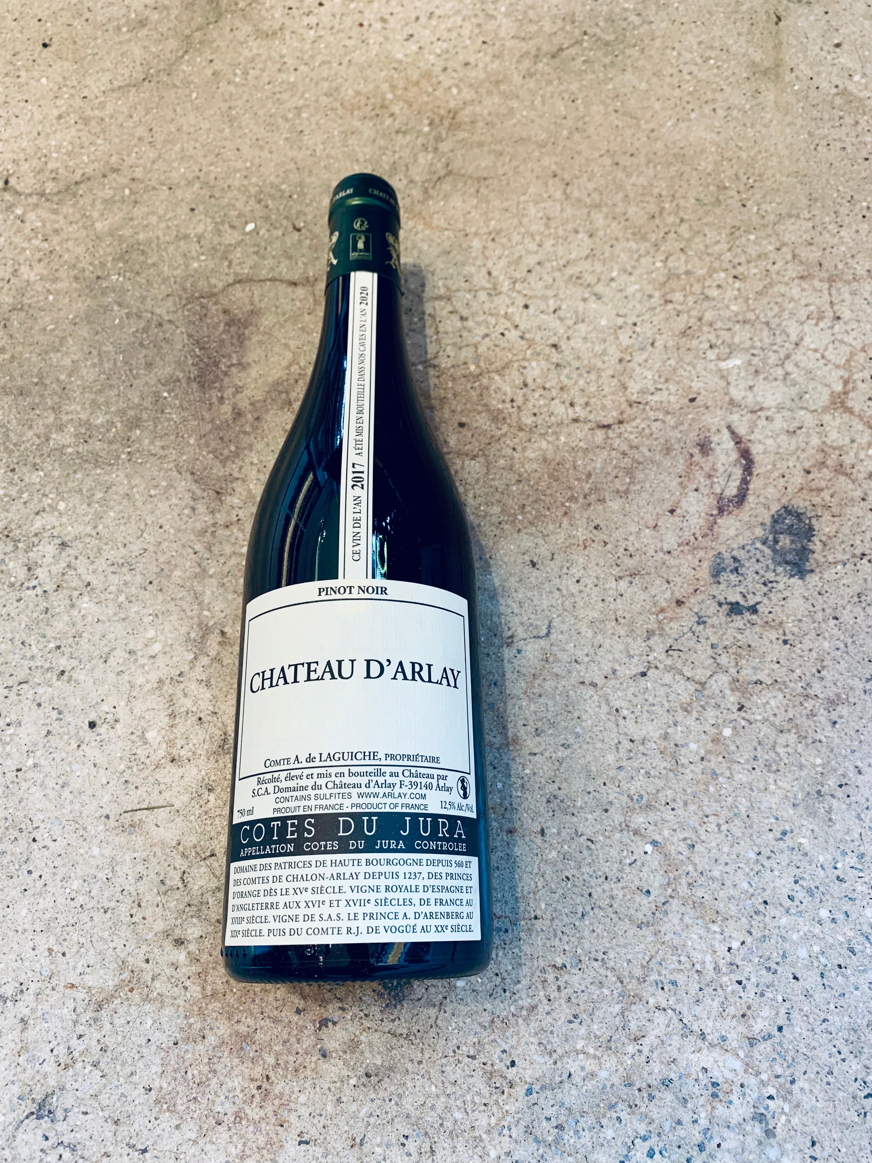 Château d'Arlay - Côtes du Jura Rouge Pinot Noir 2017 750ml (12.5% abv)