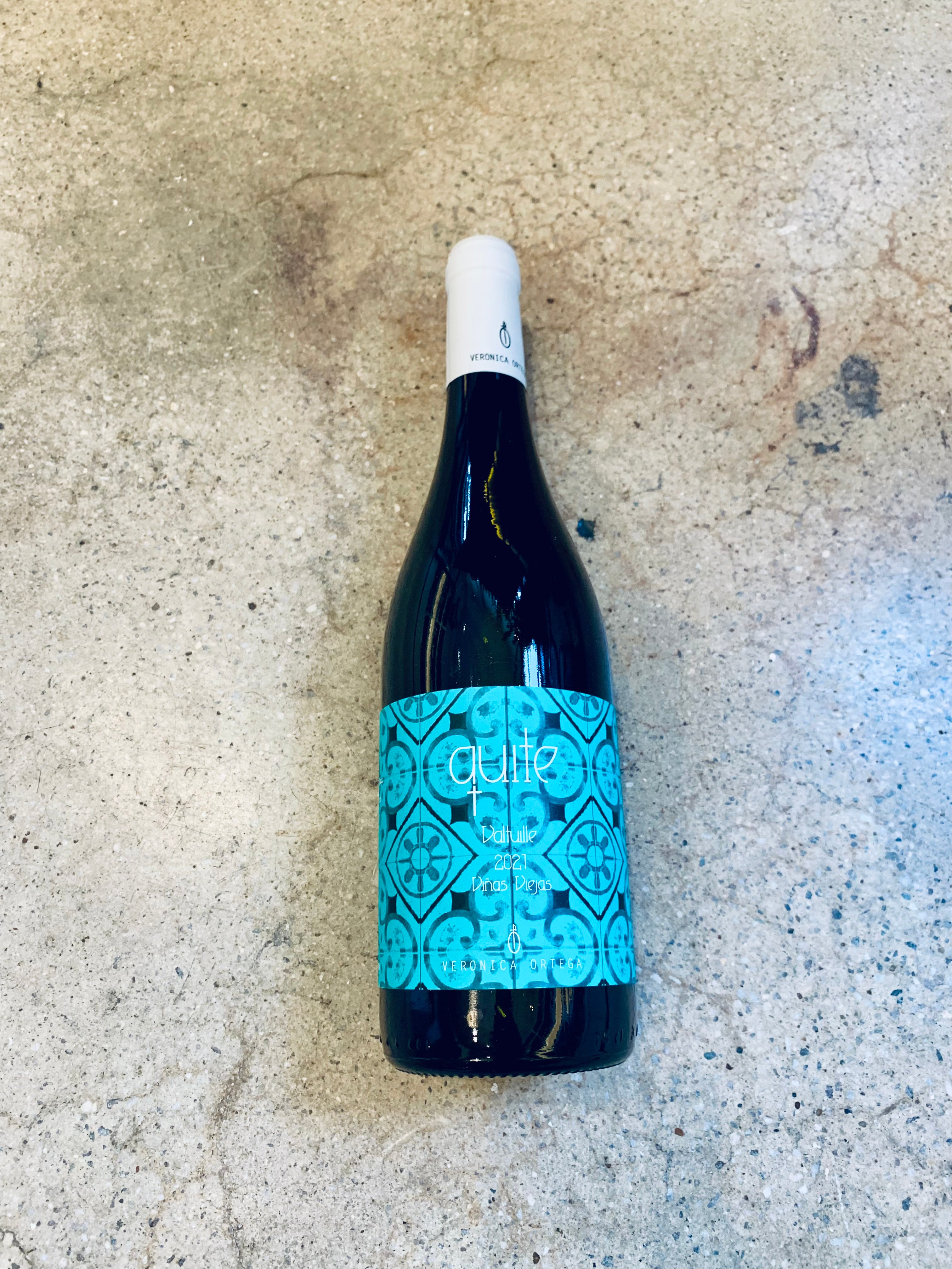 Veronica Ortega - "Quite" Valtuille Vinas Viejas Bierzo 2021 750ml (12% abv)