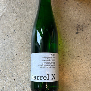 Lauer - Riesling "Barrel X" Feinherb Mosel 2022 750ml (9.5% ABV)