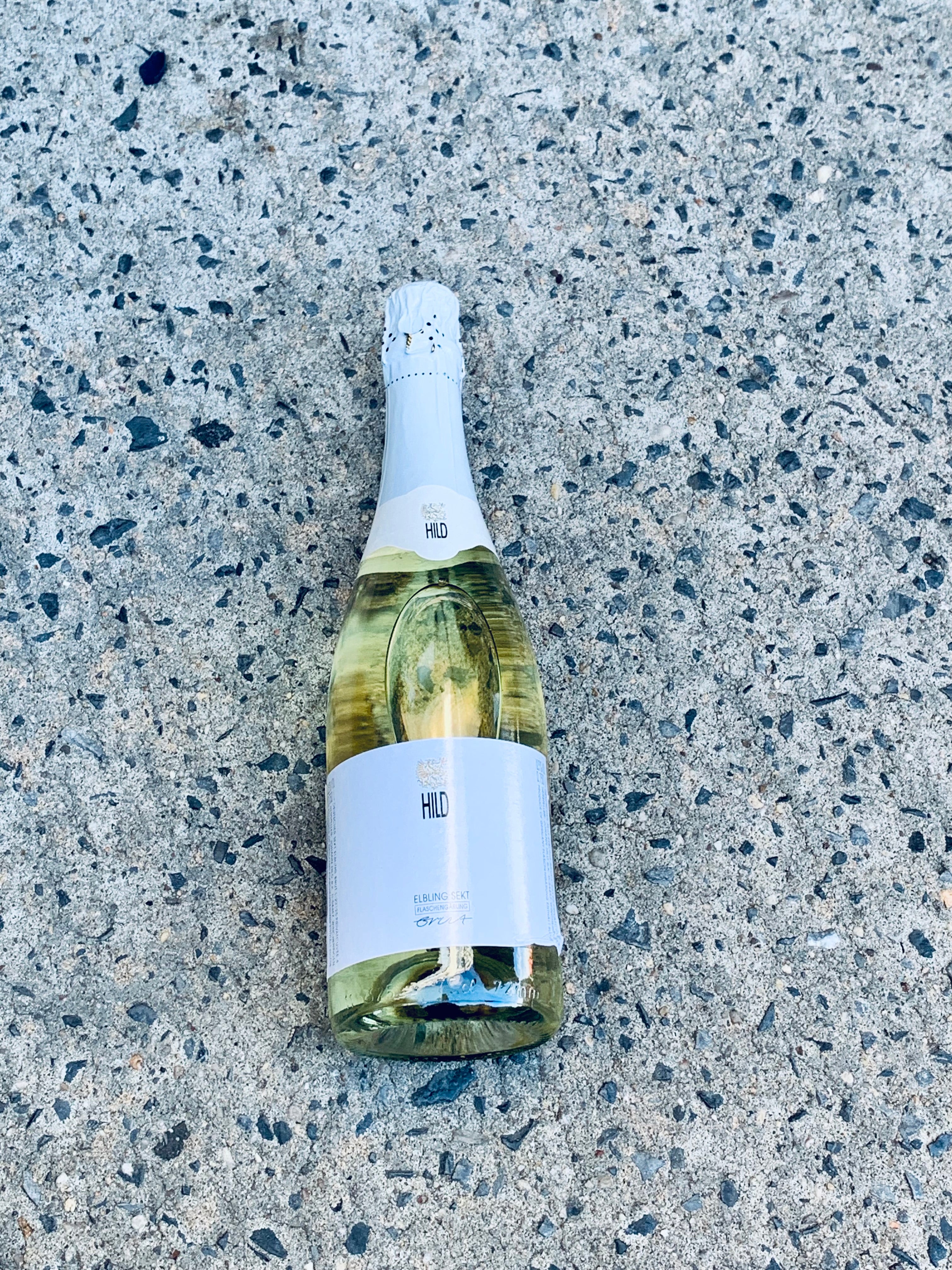 Hild - Elbling Sekt Brut #52 NV (12.5% ABV) 750 ml