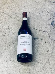 Giulia Negri - Barolo Serradenari DOCG 2017 750ml (14.1% ABV)